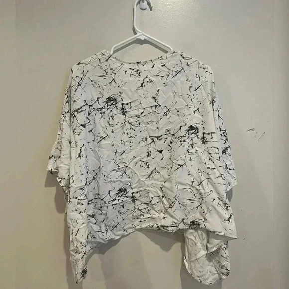 Marine Layer Marble Splatter Kimono Top One Size - Picture 4 of 4